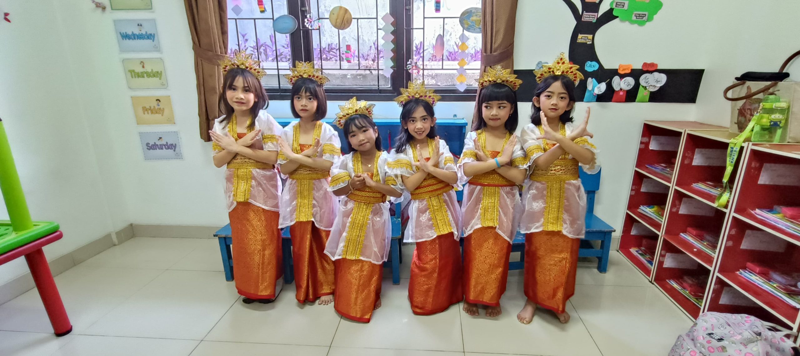 TARI TRADISIONAL